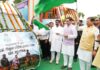 धामी ने दुग्ध उत्पादकों और पशुपालकों के साथ साझा किए विकास के मुद्दे