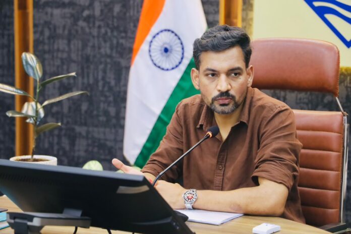 राष्ट्रपति के प्रदेश भ्रमण की तैयारियों को लेकर प्रशासन अलर्ट, डीएम ने सुरक्षा से लेकर स्वास्थ्य सेवाओं तक की समीक्षा की