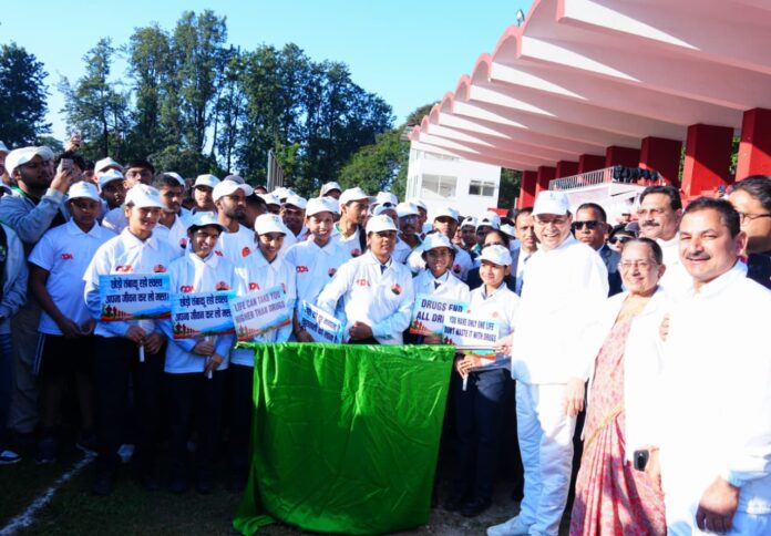नशे के खिलाफ जागरूकता की पहल, सीएम ने वॉकथॉन का किया शुभारंभ