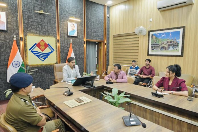 देहरादून की ट्रैफिक व्यवस्था को दुरुस्त करने की तैयारी, पार्किंग और शटल सेवा पर बनेगी व्यापक कार्ययोजना