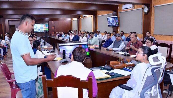 डीएम अपूर्वा पाण्डे ने जनसुनवाई में सुनीं 07 समस्याएं, समयसीमा में समाधान के दिए निर्देश
